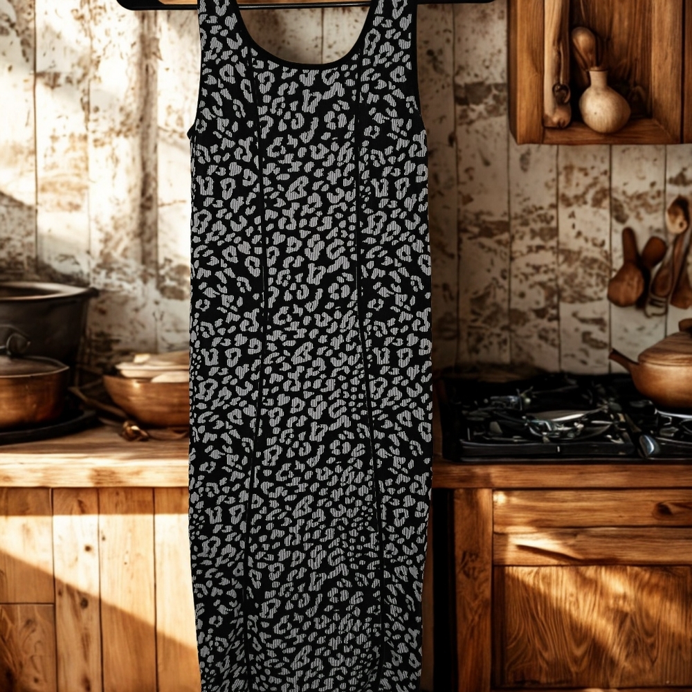 Bebe Leopard Print Sleeveless Dress